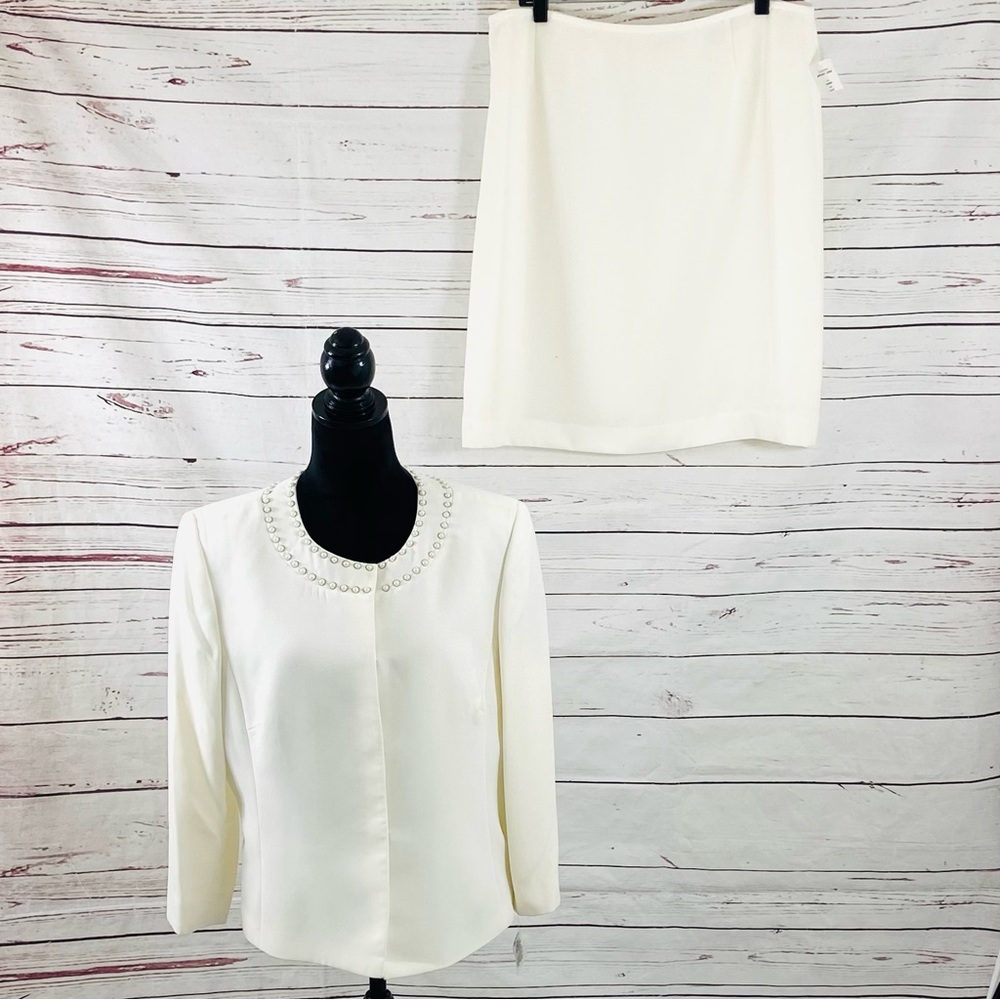 Tahari Asl  2PC Skirt Suit Women’s 16 Ivory Blazer Buttons Pearls‎ Beaded.